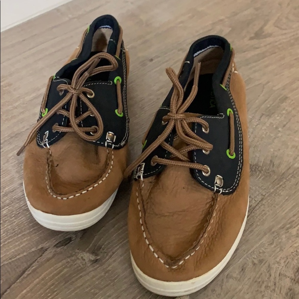 Boat shoes